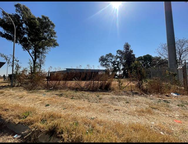 2,700M² INDUSTRIAL YARD FOR SALE IN NEW MODDER